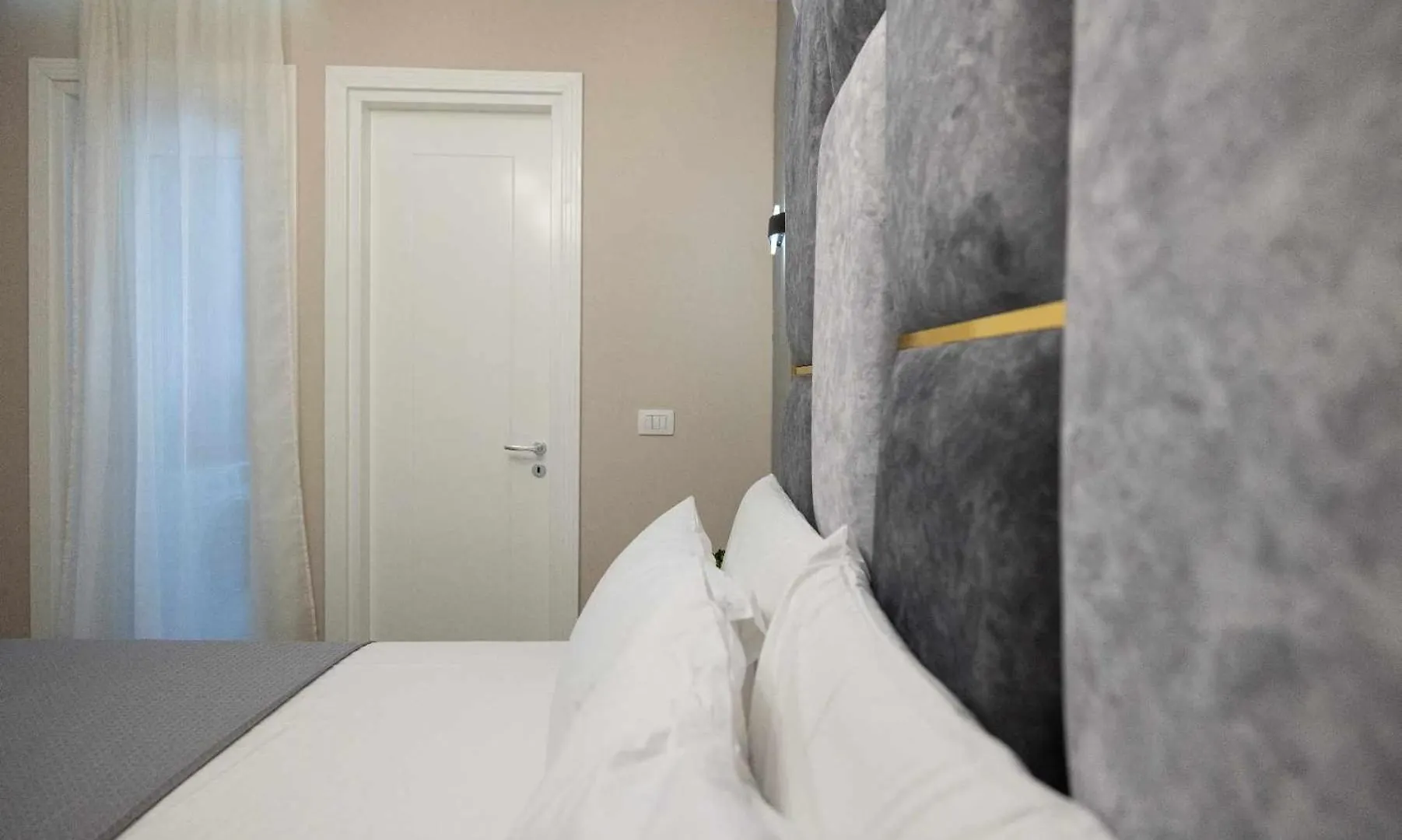 Zoto Luxury Apartment ヒマラ