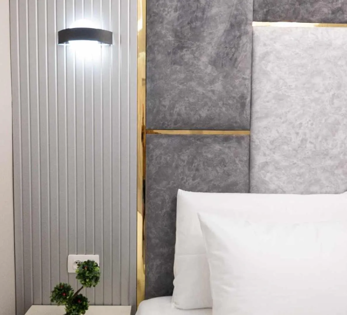 Zoto Luxury Apartment ヒマラ