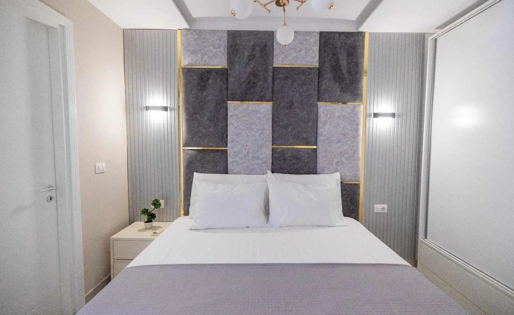 Zoto Luxury Apartment Himare